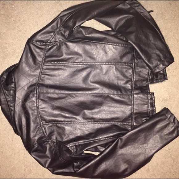 Black leather jacket - Picture 2 of 5